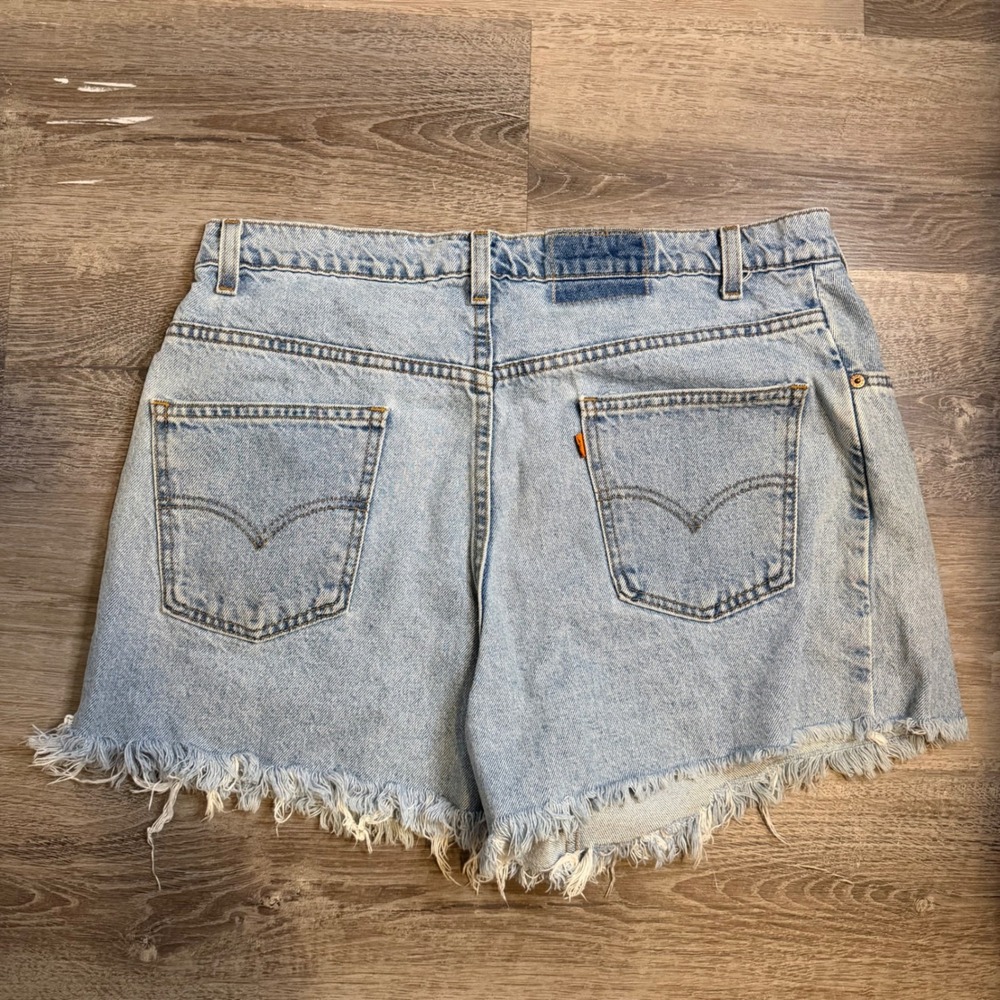 Vintage Levis 565 Wide Leg Orange Tab Denim Shorts Light Wash Cut Off USA W38